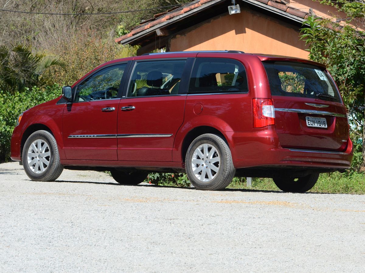 Chrysler Town & Country 2010. Carrosserie, extérieur. Monospace, 5 génération, restyling