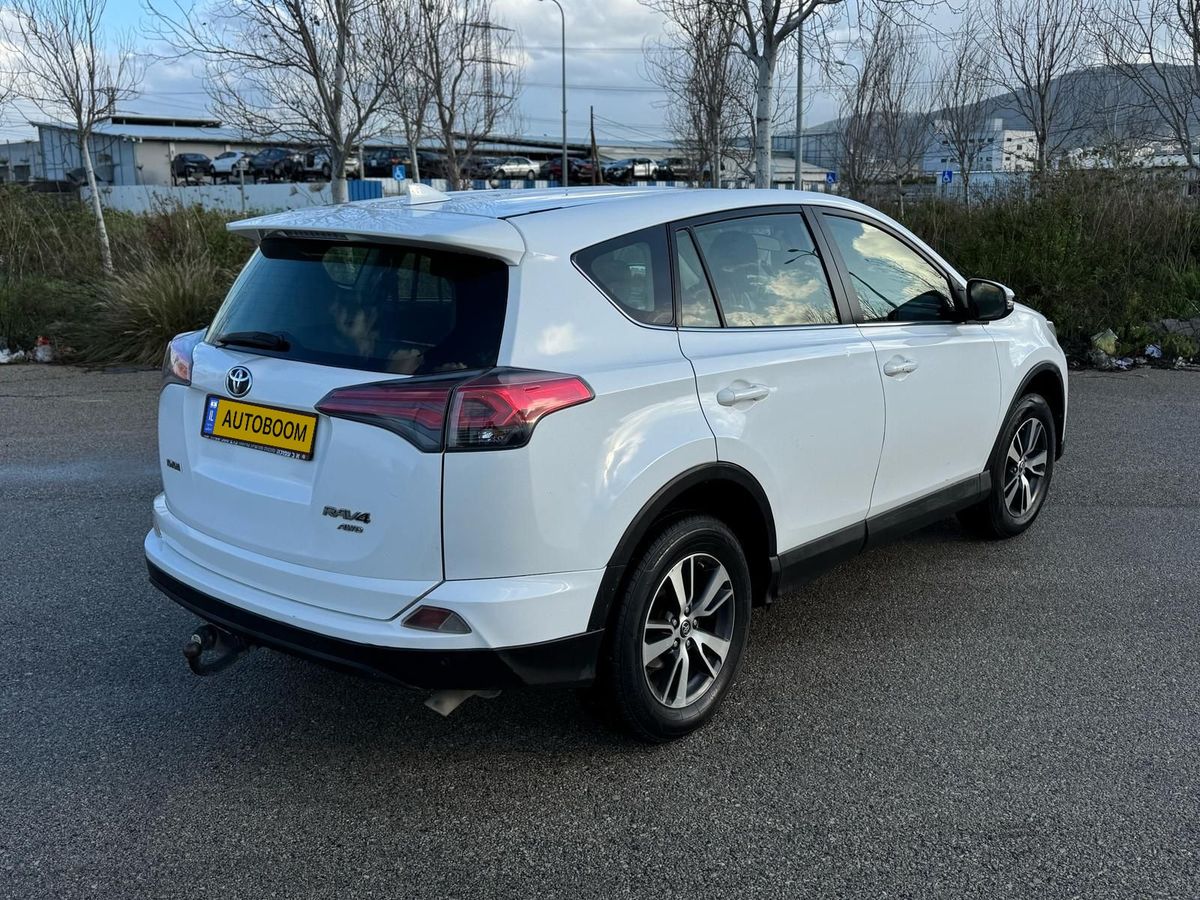 Toyota RAV4 2nd hand, 2017, private hand