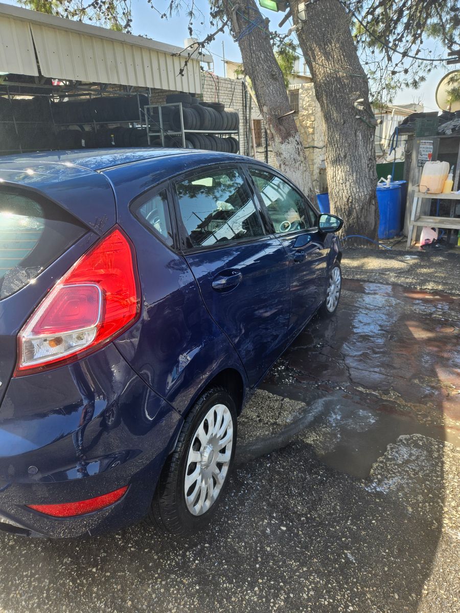 Ford Fiesta 2nd hand, 2014, private hand