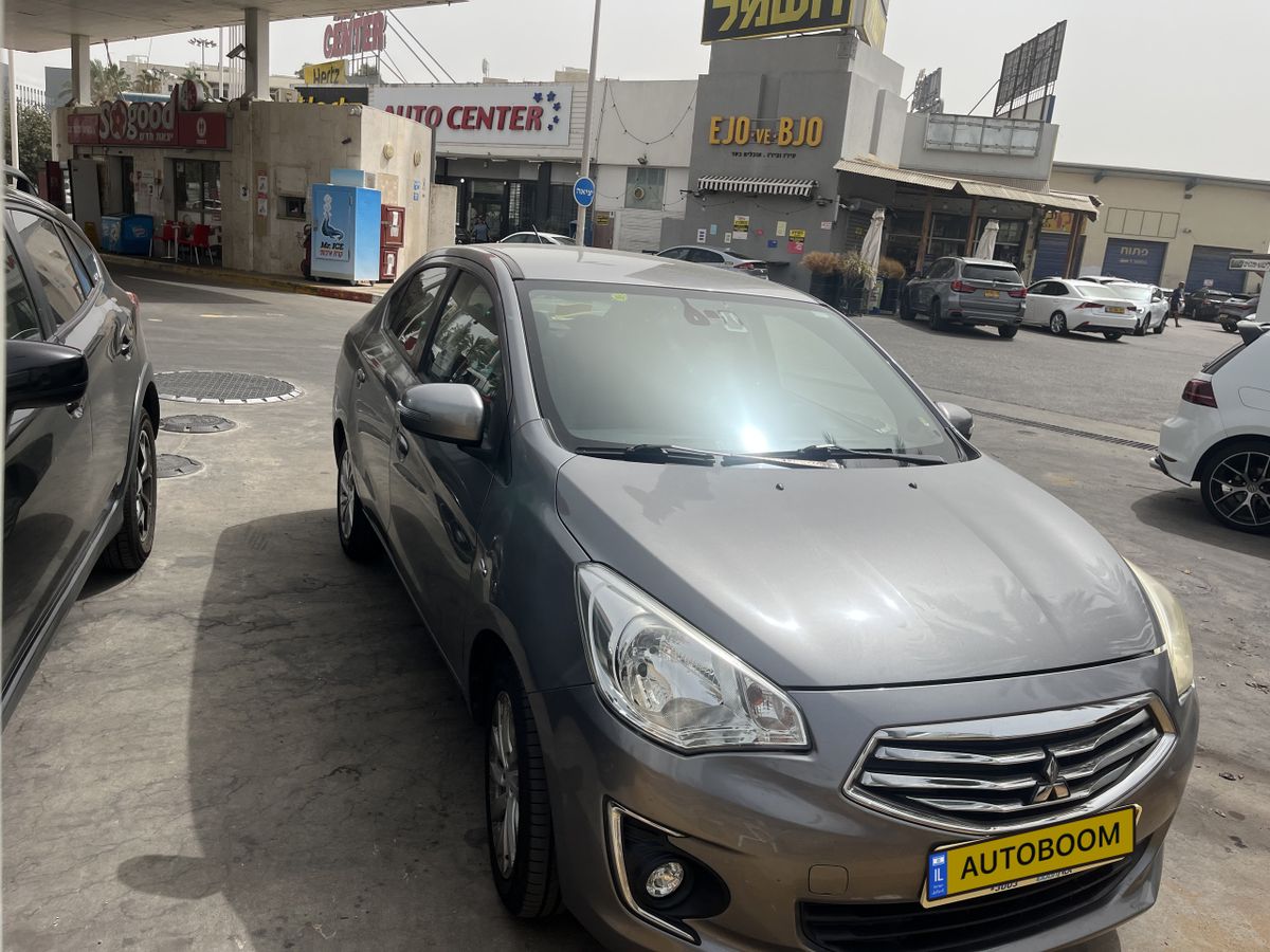 Mitsubishi Attrage 2ème main, 2016, main privée