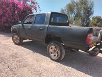 Toyota Hilux 2nd hand, 2000, private