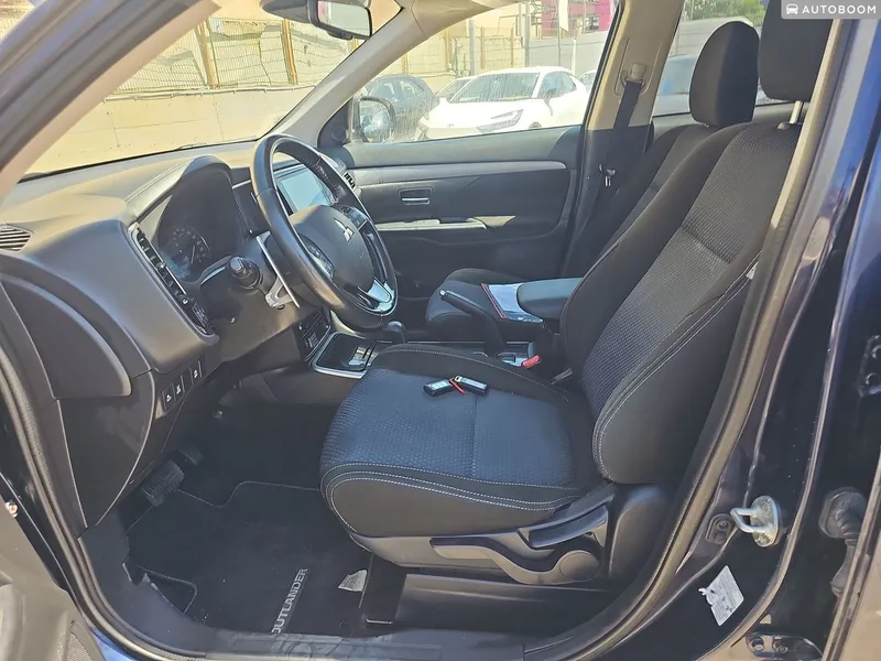Mitsubishi Outlander 2nd hand, 2018