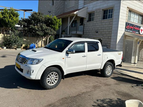 Toyota Hilux с пробегом, 2012, частная рука