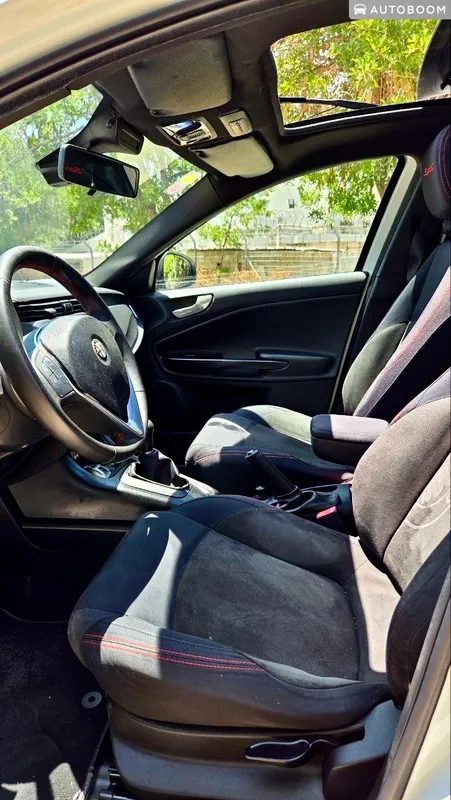 Alfa Romeo Giulietta с пробегом, 2015