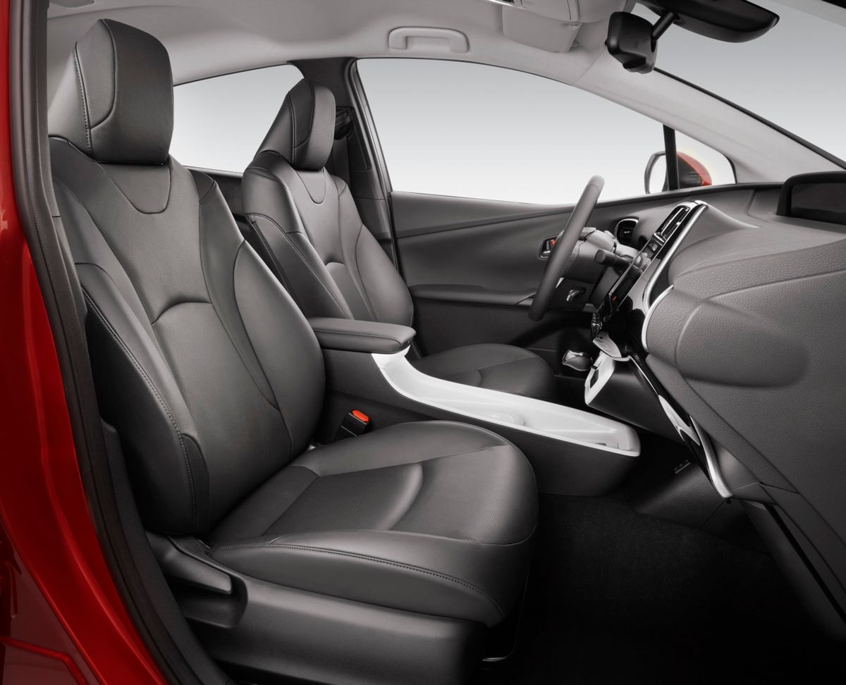 Toyota Prius 2015. Siéges avants. Liftback, 4 génération
