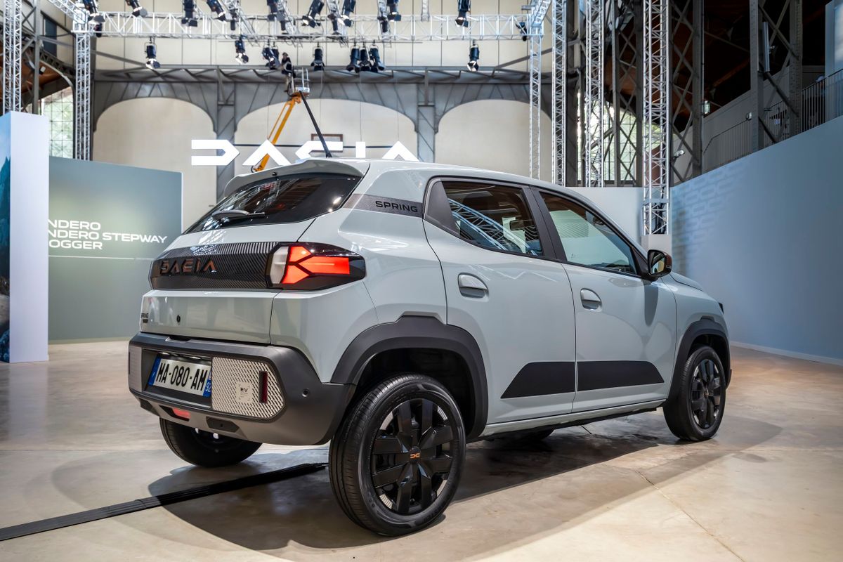 Dacia Spring. Кузов, экстерьер.