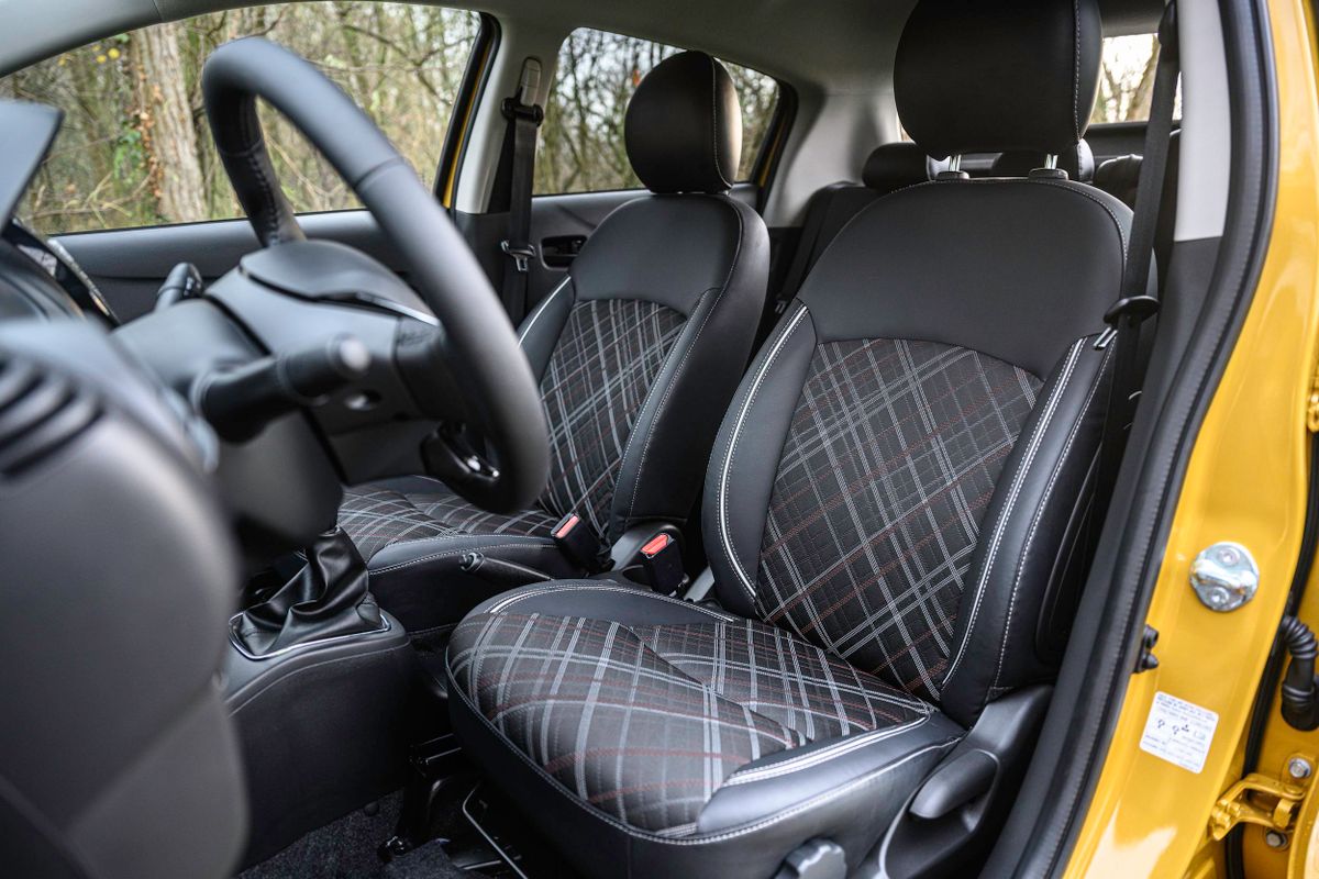 Mitsubishi Space Star 2019. Front seats. Hatchback 5-door, 2 generation, restyling 2