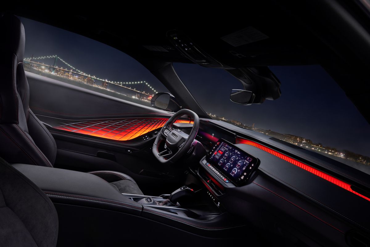 Dodge Charger 2024. Передние сидения. Купе, 7 поколение