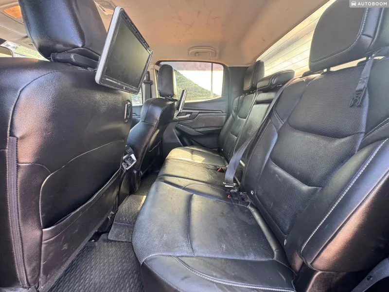 Isuzu D-Max 2nd hand, 2021, private