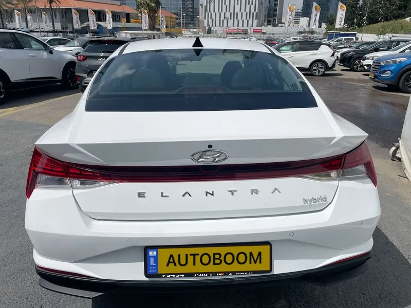 Hyundai Elantra с пробегом, 2022, частная