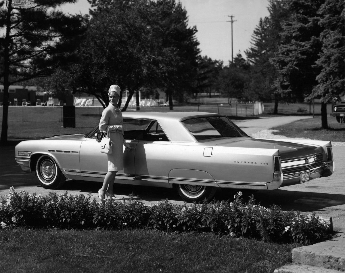 ביואיק אלקטרה 1961. מרכב, צורה. הרדטופ קופה, 2 דור