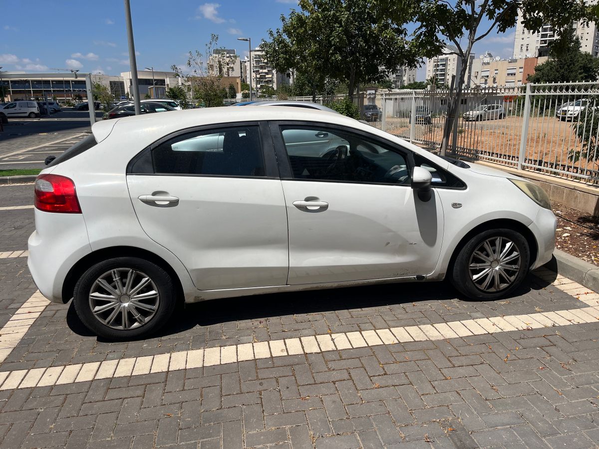 Kia Rio 2nd hand, 2012, private hand