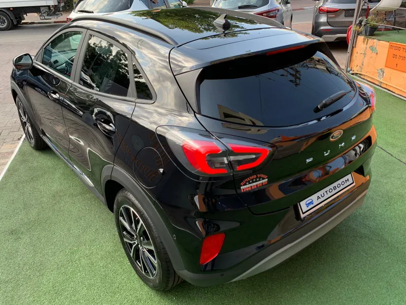 Ford Puma new car, 2021