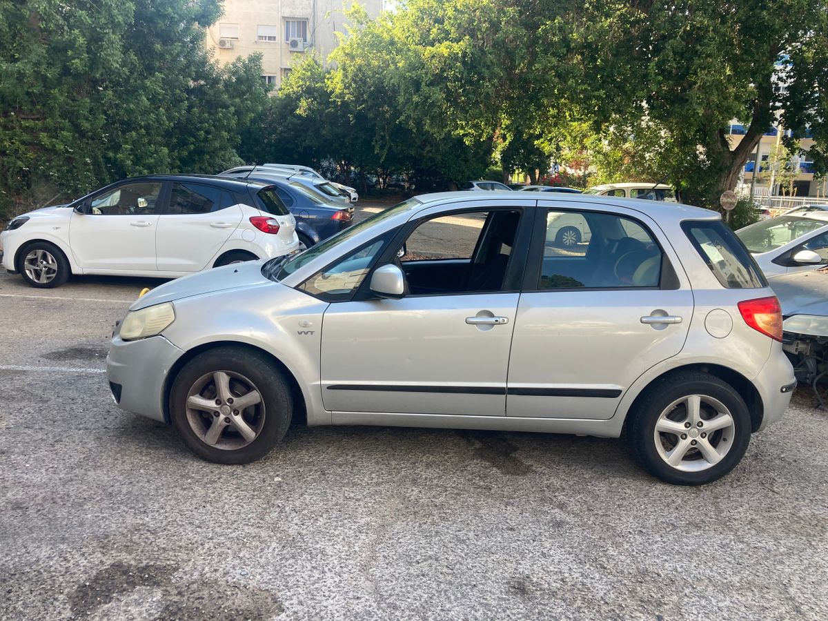 סוזוקי SX4 יד 2 רכב, 2009, פרטי