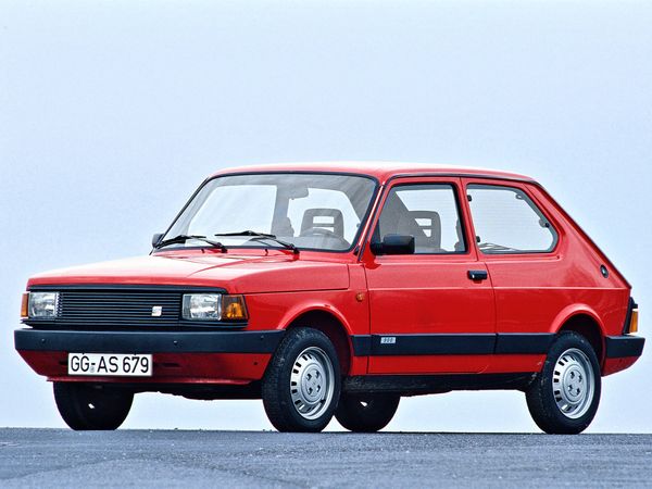 סיאט פורה (A21) 1982. מרכב, צורה. מיני 3 דלתות, 1 דור