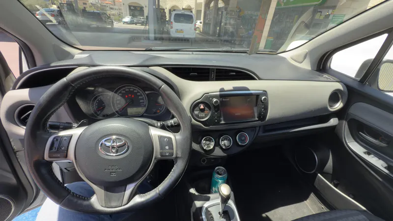 Toyota Yaris с пробегом, 2017, частная рука