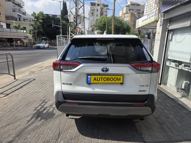 טויוטה ראב 4 יד 2 רכב, 2019, פרטי
