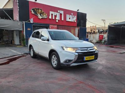Mitsubishi Outlander, 2015, photo