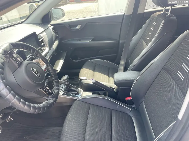 Kia Stonic 2nd hand, 2021, private
