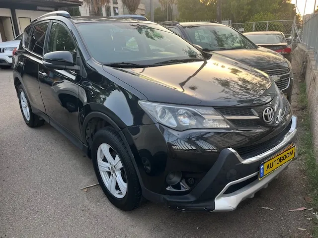 Toyota RAV4 2ème main, 2013