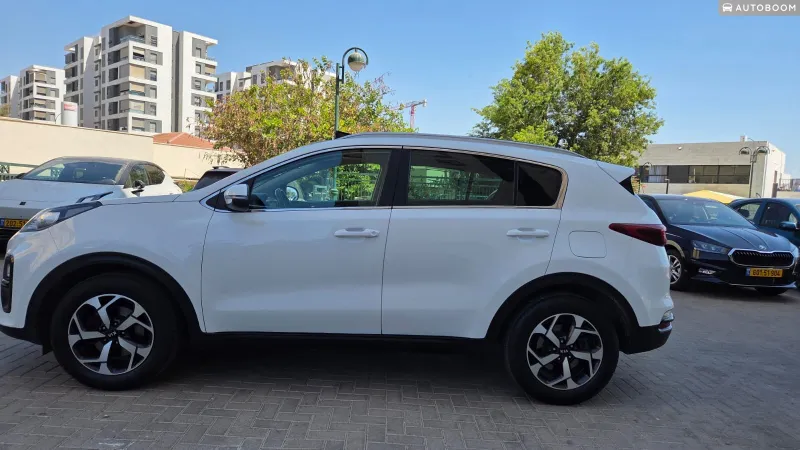 Kia Sportage 2nd hand, 2021, private