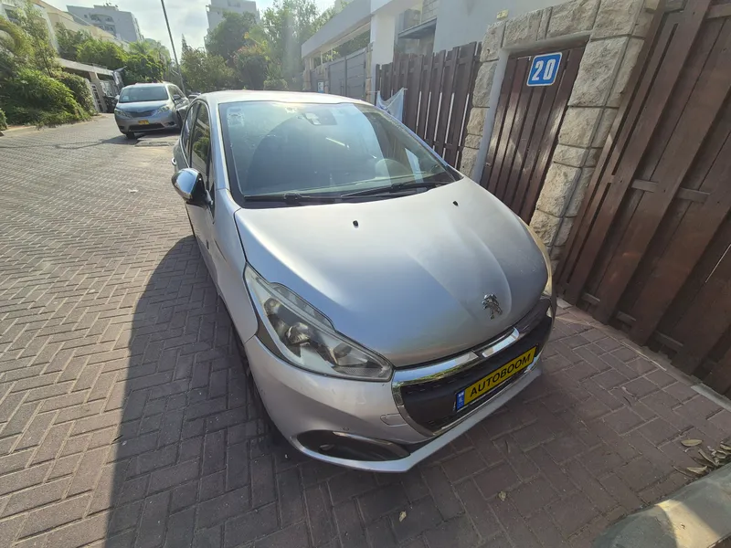 Peugeot 208 2nd hand, 2019, private hand