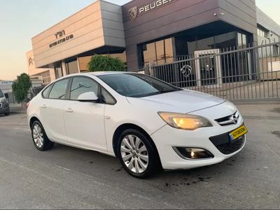 Opel Astra 2nd hand, 2013, private hand