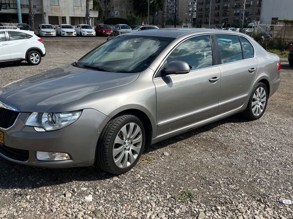 Skoda Superb 2nd hand, 2012, private hand