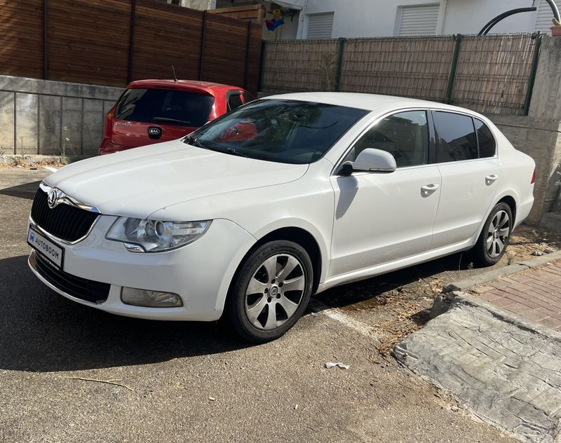 Продаю Skoda Superb, 2011 в Израиле: белый 2011 года за ₪ 25.000, 4-я ...