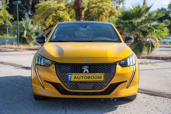 Peugeot 208 2nd hand, 2023, private hand