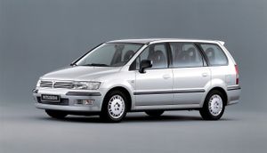 Mitsubishi Space Wagon 1997. Carrosserie, extérieur. Compact Van, 3 génération