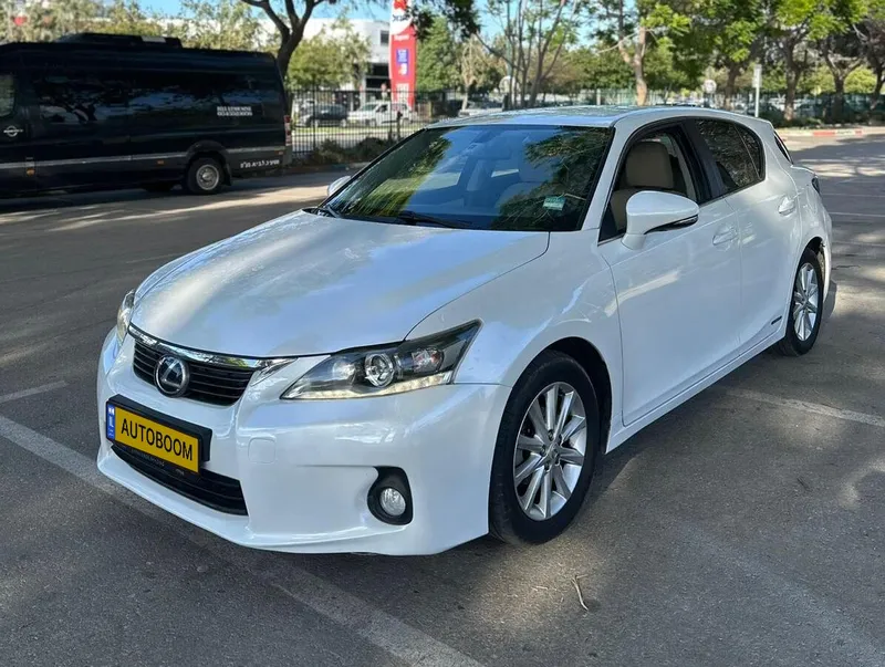 Lexus CT 2nd hand, 2011, private