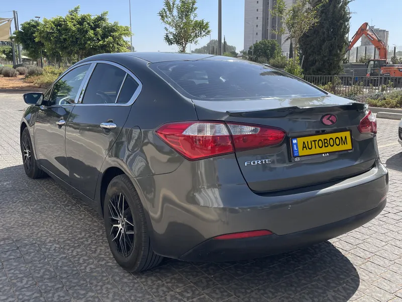 Kia Forte с пробегом, 2013, частная рука