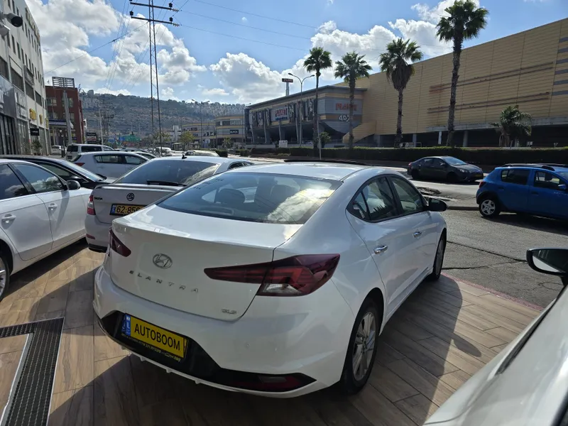 Hyundai Elantra 2nd hand, 2019, private hand