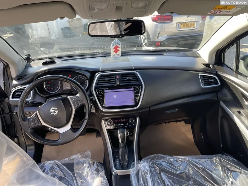 סוזוקי קרוסאובר SX4 יד 2 רכב, 2022, פרטי