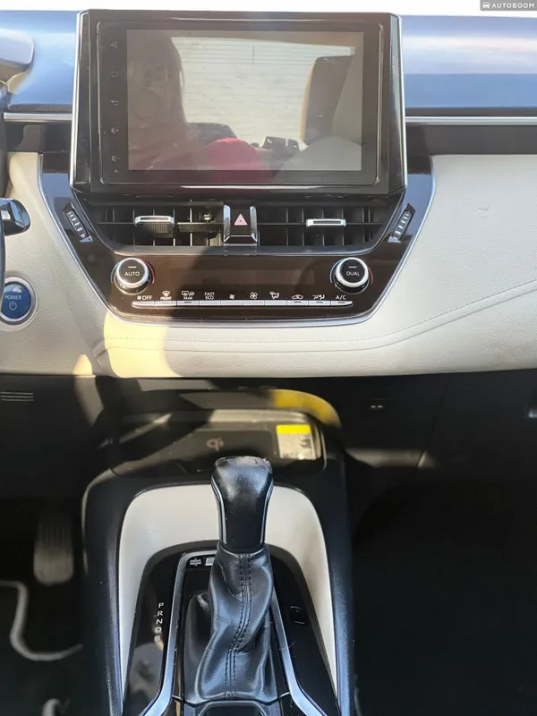 Toyota Corolla 2nd hand, 2019, private
