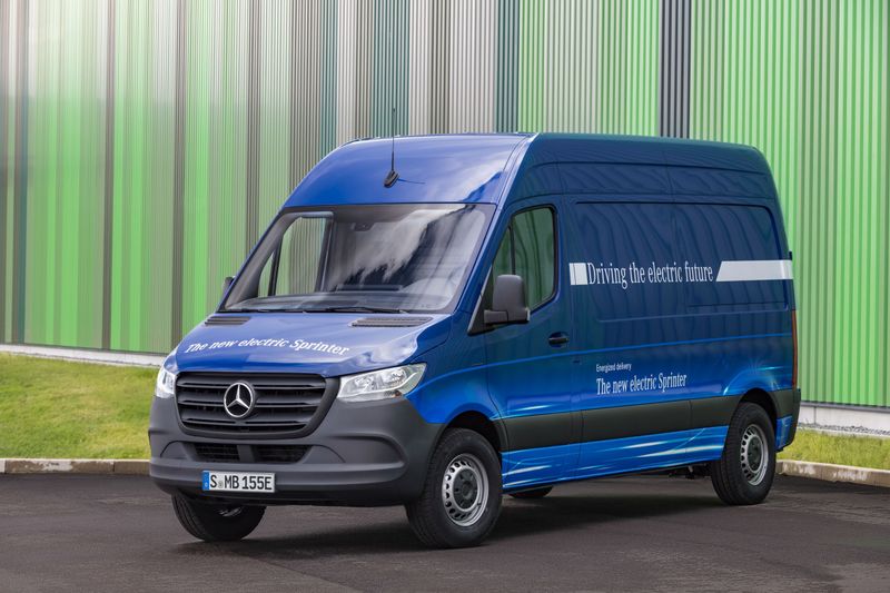 Mercedes Sprinter 2022 года - электро, дизель. Технические ...