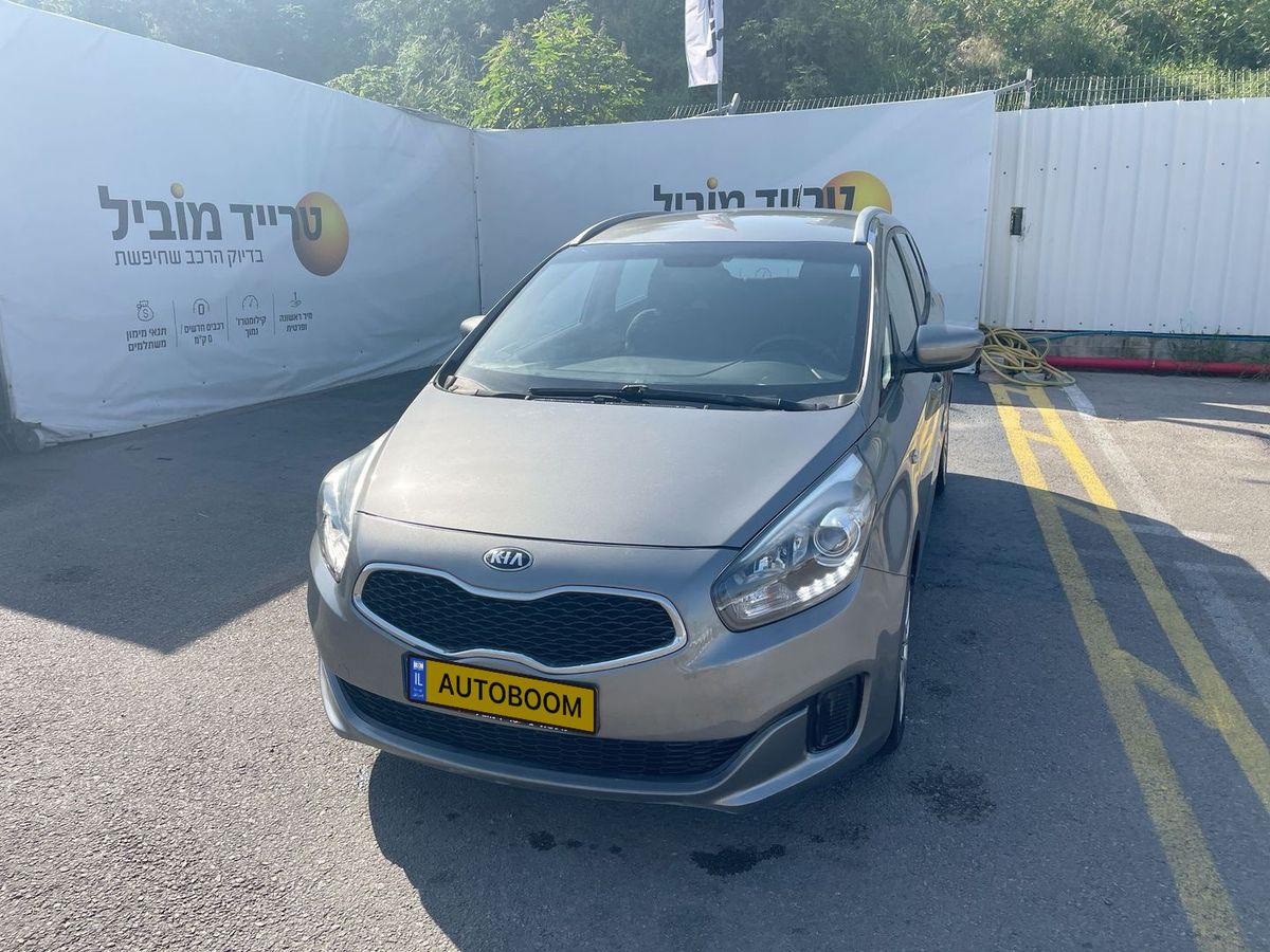 Kia Carens 2nd hand, 2016, private hand