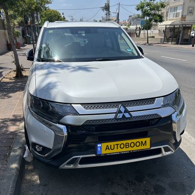 Mitsubishi Outlander с пробегом, 2018, частная рука