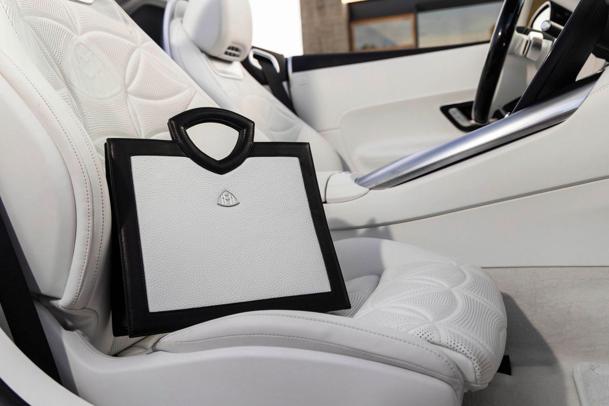 Maybach SL 2024. Передние сидения. Родстер, 1 поколение