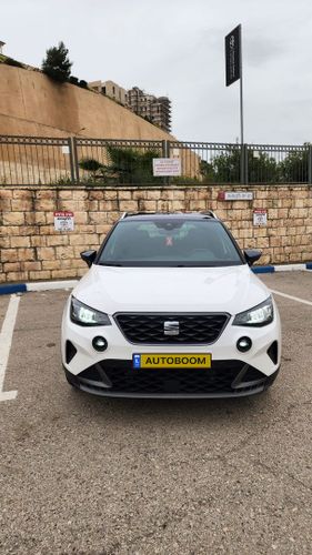 SEAT Arona, 2023, photo