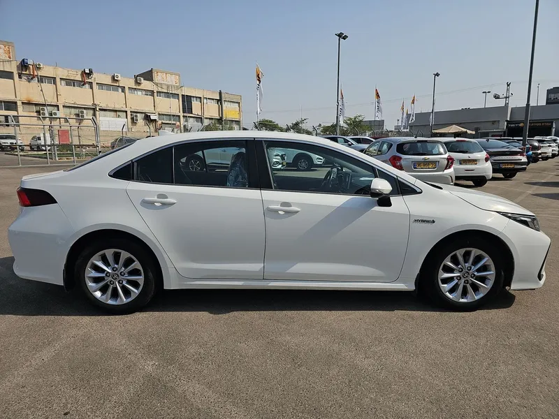 Toyota Corolla 2nd hand, 2021