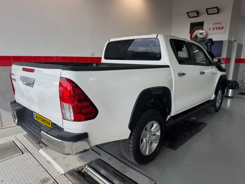 Toyota Hilux 2nd hand, 2018