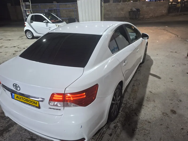 Toyota Avensis 2nd hand, 2014, private