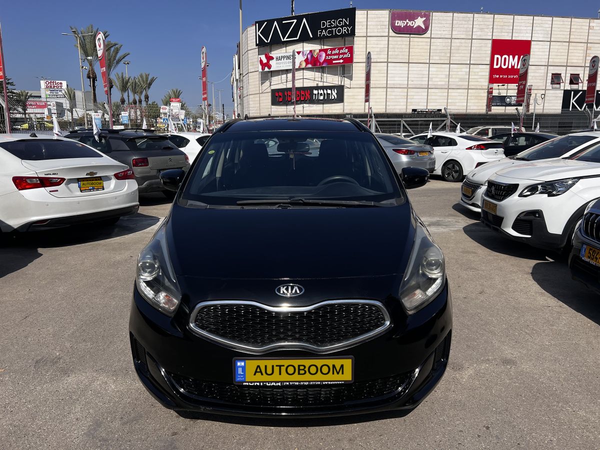 Kia Carens 2nd hand, 2016, private hand