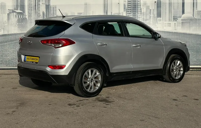 Hyundai Tucson 2nd hand, 2016, private