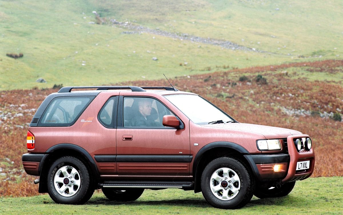 ווקסהול פרונטרה 1998. מרכב, צורה. רכב שטח 3 דלתות, 2 דור