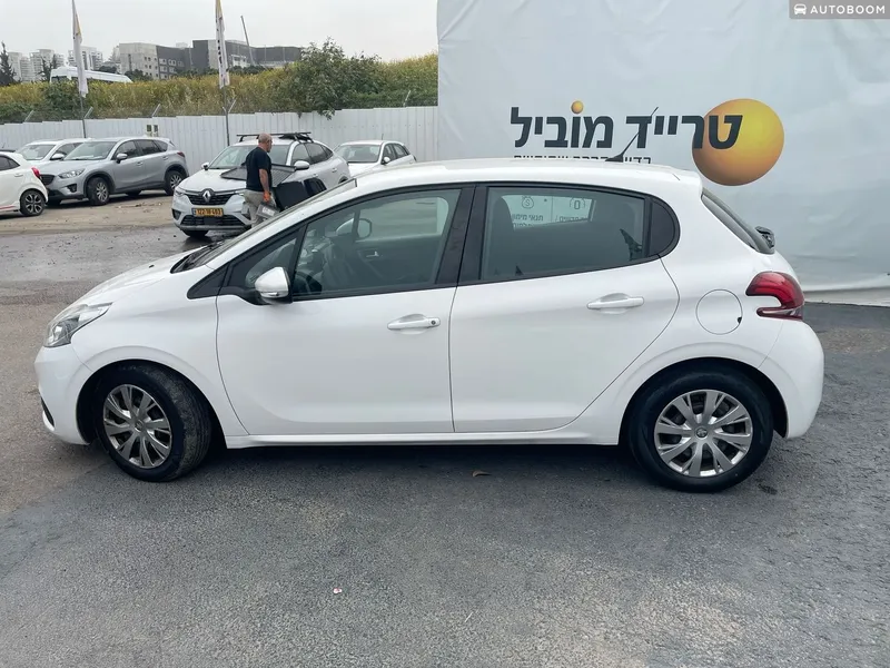 פיג'ו 208 יד 2 רכב, 2020