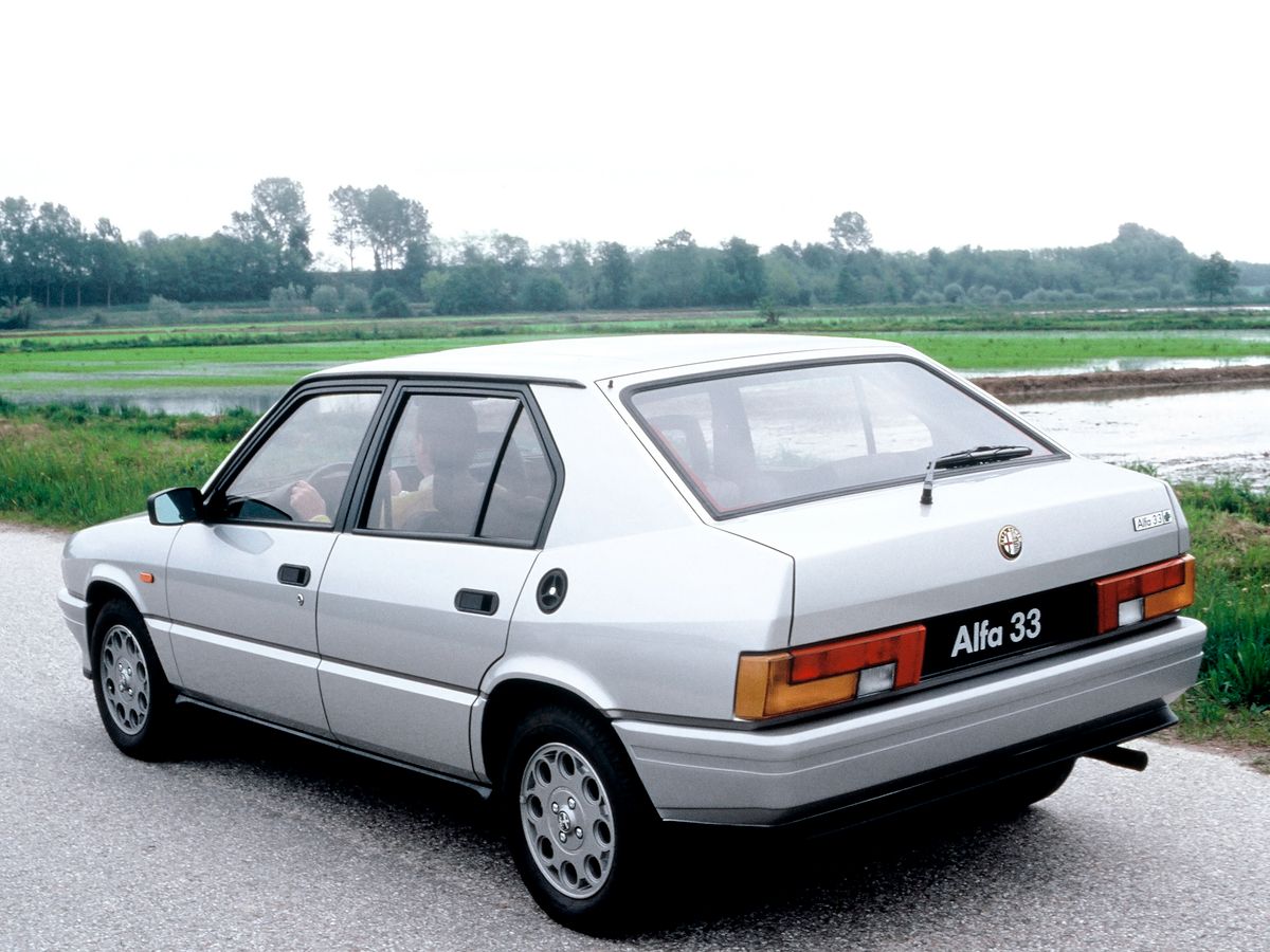 Alfa Romeo 33 1983. Carrosserie, extérieur. Berline, 1 génération