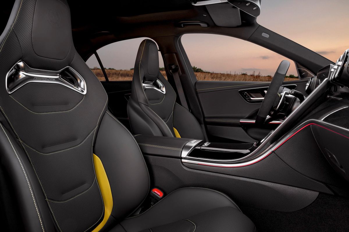 Mercedes C-Class AMG 2022. Передние сидения. Седан, 5 поколение